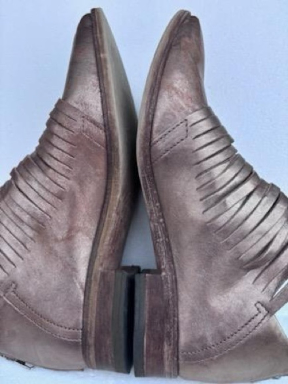 Free People Lost Valley Booties
Metallic Bronze Italian Leather
size 39/8.5 - Picture 7 of 15